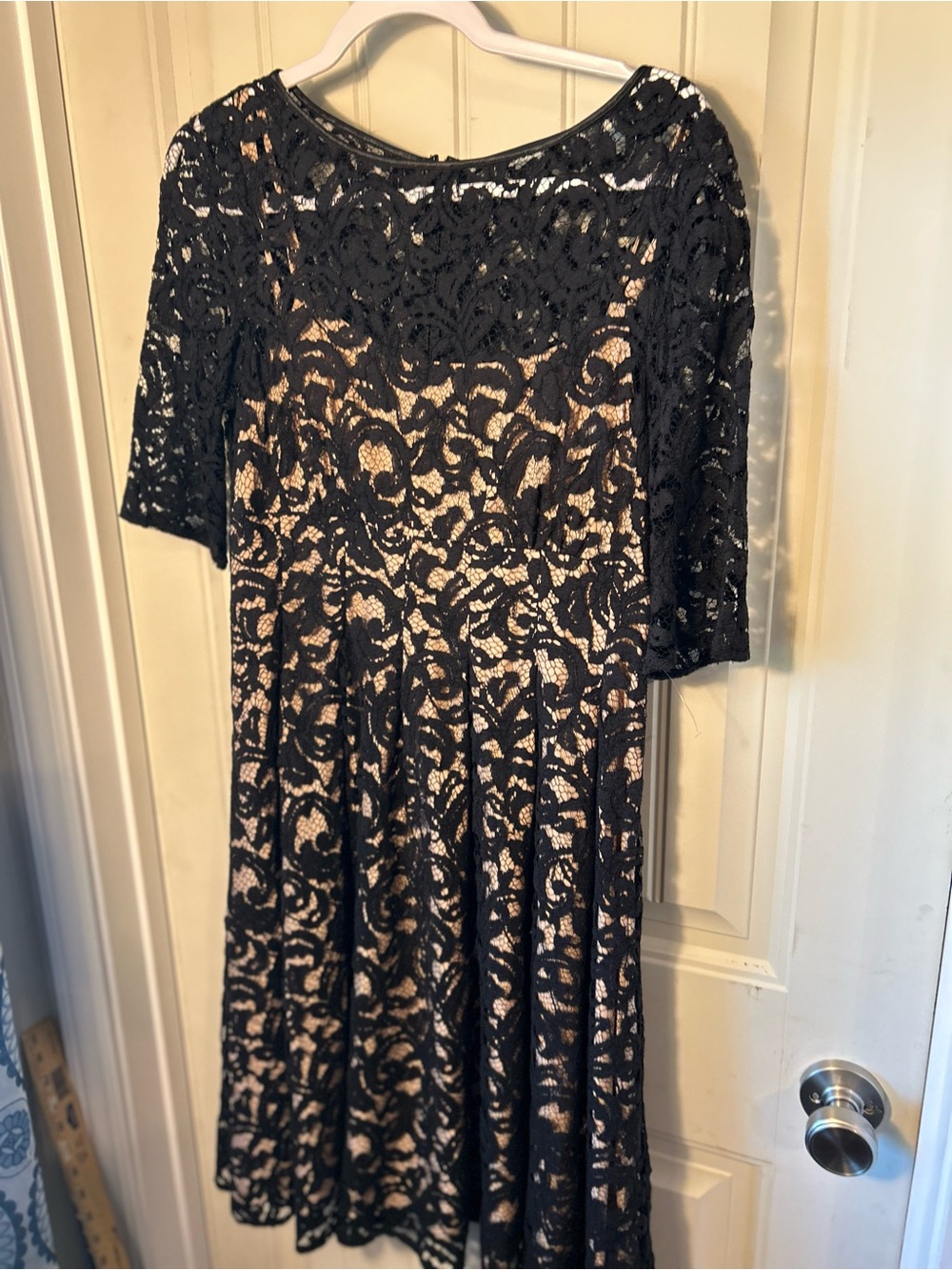 Adrianna Papell women’s black lace fit and flare nude lining size 8 witchy goth